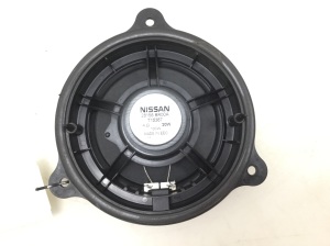  Rear side door speaker 