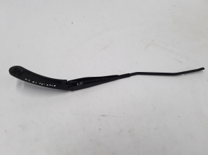  Windshield wiper blade 