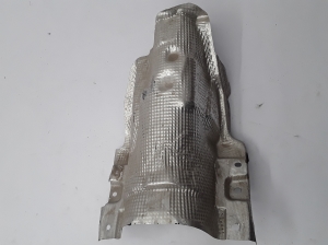 Dacia Duster (2017–2024) Muffler heat shield 747513678R - 4