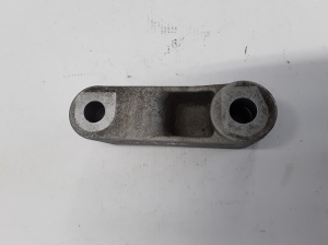  Engine holder 