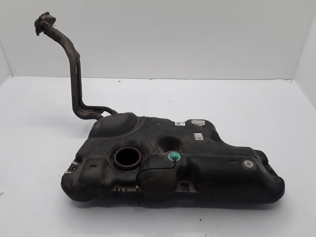 Used Dacia Duster Fuel tank 172027258R