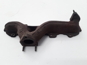  Exhaust manifold 