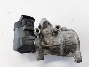  EGR valve 