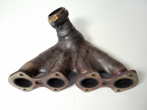   Exhaust manifold 