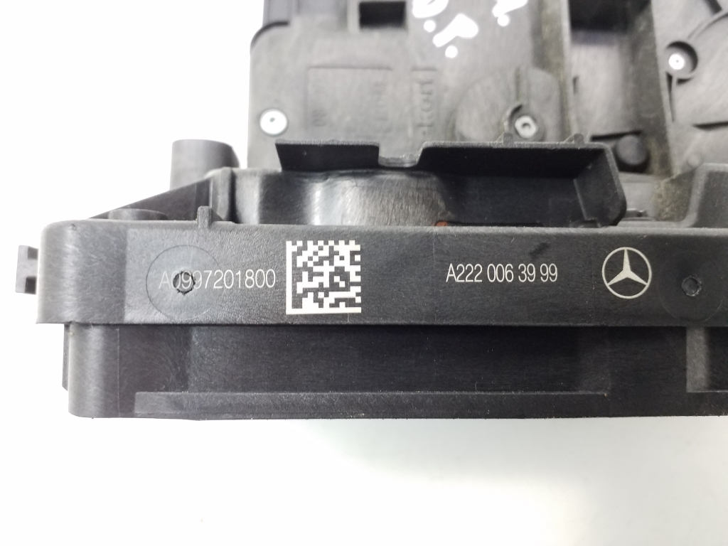 MERCEDES-BENZ E-Class W213/S213/C238/A238 (2016-2024) Priekšējo labo durvju slēdzene A0997201800, A0997206801 18788686