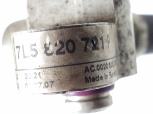Porsche Cayenne (2002–2010) A/C hose 7L5820721P - 2