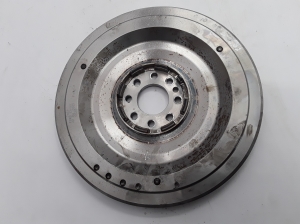   Clutch flywheel 