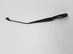  Windshield wiper blade 