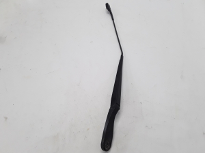  Windshield wiper blade 