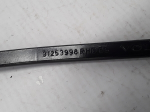  Windshield wiper blade 