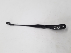  Windshield wiper blade 