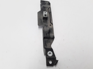 Front fender bracket - 31416627
