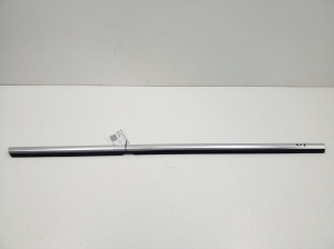 Aizmugurējo sānu durvju stikla ārējā līste - A2577352300