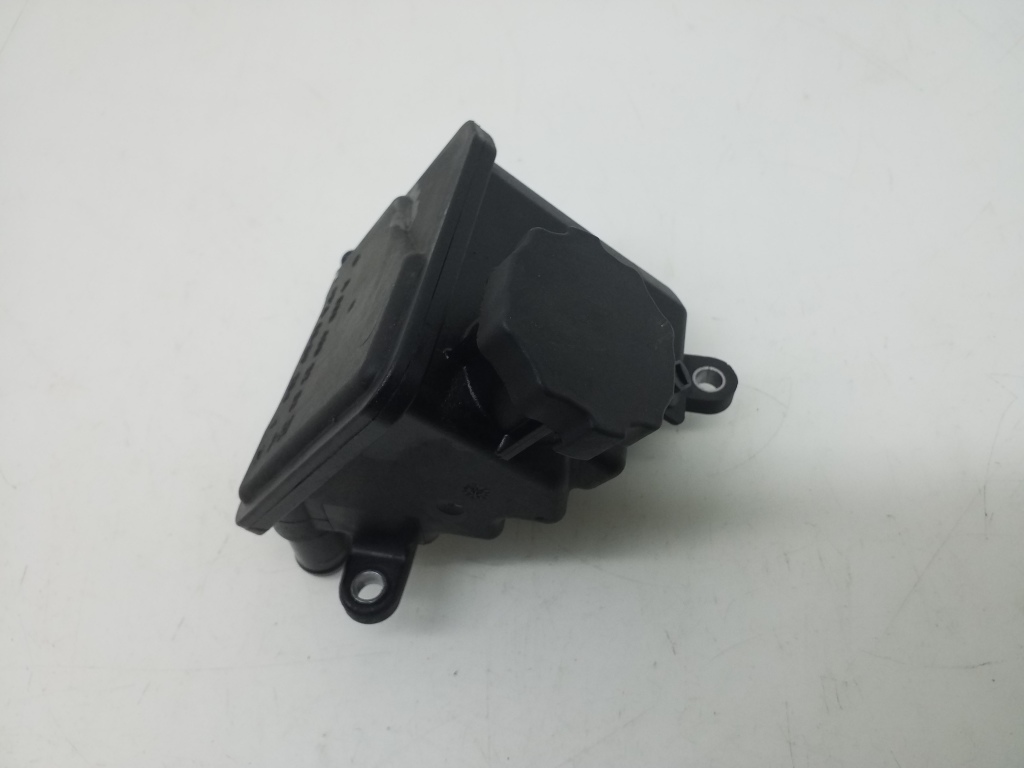 MERCEDES-BENZ E-Class W212/S212/C207/A207 (2009-2016) Servostyringspumpetank A0004602283 20975889