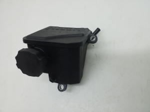 Mercedes Benz E-Class W212 (2009–2015) Roolivõimendi pumba paak A0004602283 - 2