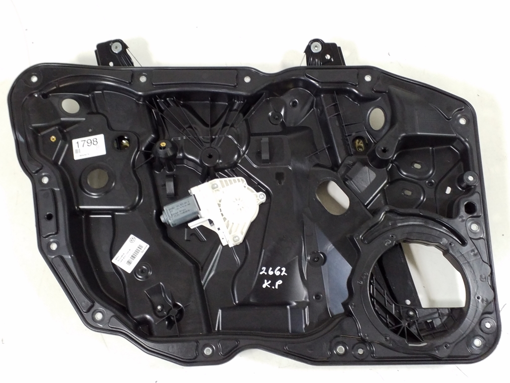 VOLKSWAGEN Touareg 2 generation (2010-2018) Стеклоподъемник передней левой двери 7P6837755B 21613572