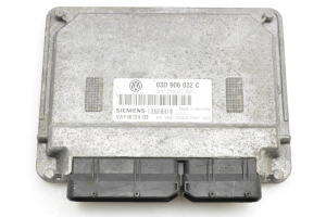 Motorsteuergerät - 03D906032C