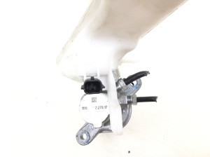  Master cylinder 