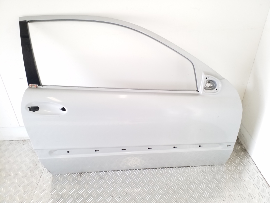 MERCEDES-BENZ CLC-Class CL203 (2008-2011) Front Right Door 20380576