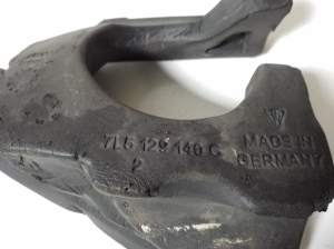 Porsche Cayenne (2002–2010) Cita detaļa zem motora pārsega 7L5129146C - 2