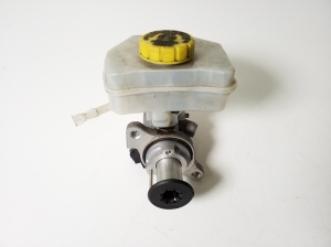 Volkswagen Touareg II (2010–2018) Brake master cylinder 7P0611303A - 3