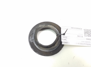 Rear spring support - 482580D050