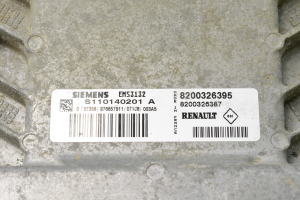 RENAULT Clio III (2005–2012) Calculateur moteur 8200326395 - 4