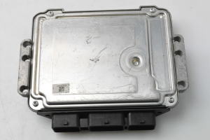 Peugeot 3008 (2009–2016) Engine control unit 966986680 - 3
