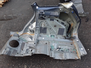 VOLVO XC60 (2017–2026) Tagumine poritiib ja selle osad 31484169 - 3