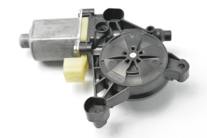 AUDI A3 8V (2012–2020) Front door window regulator motor 5Q0959801E - 4