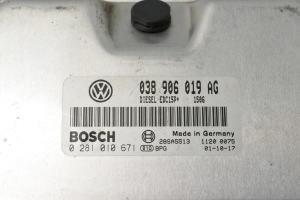 Volkswagen Bora (1998–2005) Engine control unit 038906019 - 2