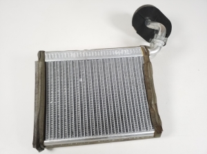  Interior shoulder radiator 