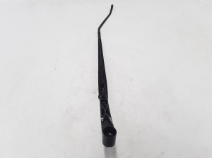  Windshield wiper blade 