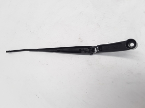  Windshield wiper blade 