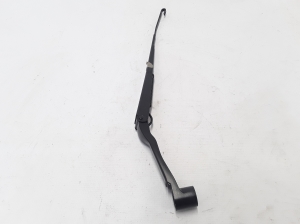  Windshield wiper blade 