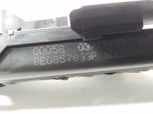AUDI Q7 (2006–2015) Drošības jostas augstuma regulētājs 8E0857833F - 3