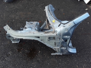 VOLVO V90 (2016–2026) Front outrigger 32216504 - 4
