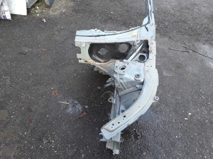 Front outrigger - 32216504