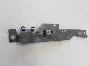 VOLVO V90 (2016–2026) Front fender bracket 31416626 - 3