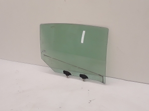   Rear side door glass  - 823000018R 