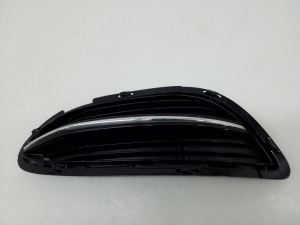  Front bumper fog lamp cover 