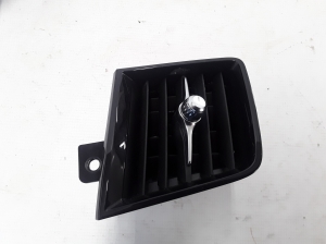 Dashboard air vent grilles - 31651220