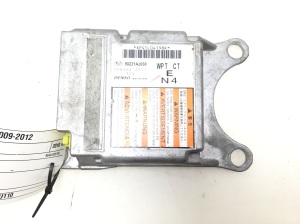 Airbagsteuergerät - 98221AJ030