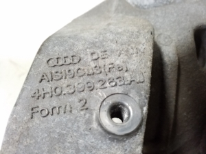 AUDI A8 D4 (2010–2017) Käigukasti kinnitus 4H0399263AJ - 2