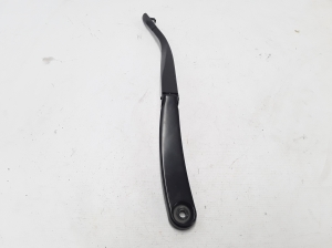  Windshield wiper blade 