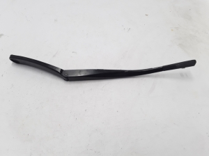  Windshield wiper blade 