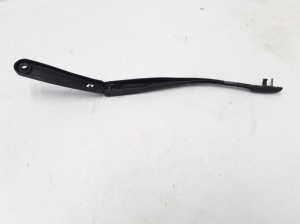  Windshield wiper blade 