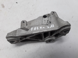 BMW 5 SERIES F07 (2009–2017) Circulation pump bracket 7805421 - 3