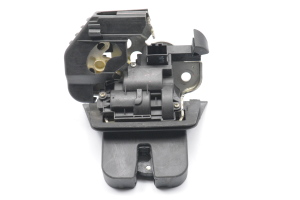 AUDI A4 B7 (2004–2008) Trunk lid lock - 4
