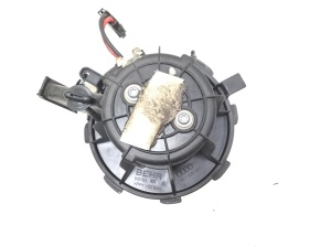  Cabin shoulder motor 